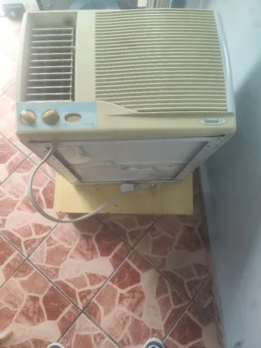 AR CONDICIONADO Consul Air Master de 7.500 BTUs (modelo analógico/mecânico de janela)