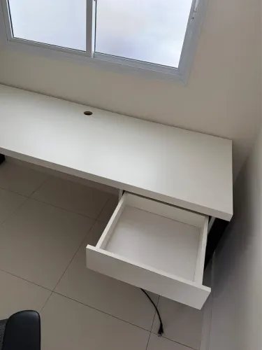 Mesa de escritório pouco usada, excelente etado 190x70x75