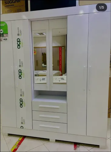 Guarda Roupa Casal 6 Portas Débora - Novo e embalado!!
