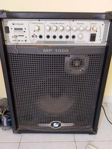 Caixa de som amplificada fram MP 1000