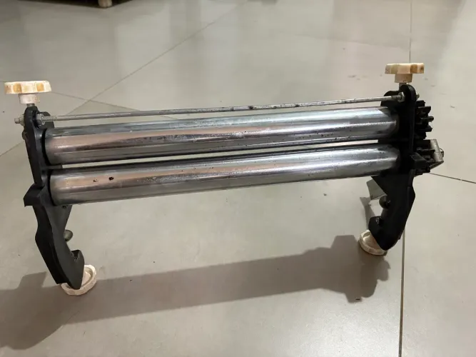Cilindro Manual para Massa - Ótimo Estado!