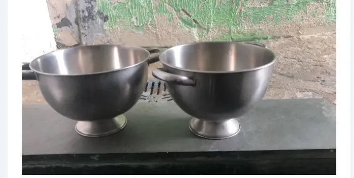Taça de inox para bater bolo e sobremesa 27 cm 