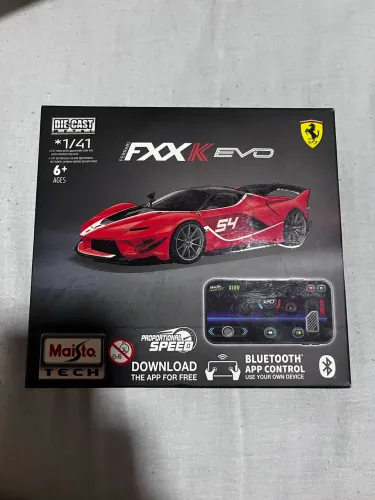 Ferrari FXX K EVO controle remoto