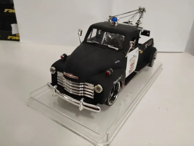 Miniatura Chevy 1953 tow Truck von dutch Jada toys 1/24