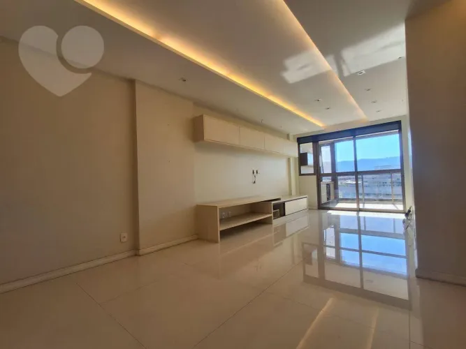 Excelente apartamento com 4 quartos sendo 2 suítes,3 vagas em Piratininga