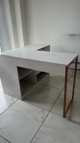 Mesa para escritório estética