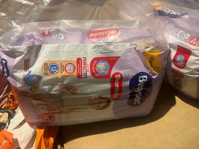 Lote de Fraldas Huggies e Babysec - Todas Lacradas