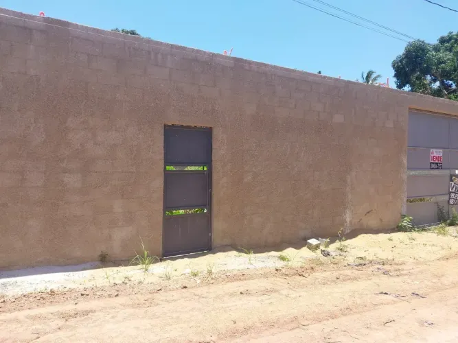 Terreno com 360m² escriturado e murado, proximo a interlagos .