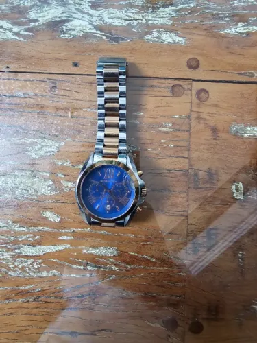 4 RELOGIOS (GESS 100M - GUESS - MICHAEL KORS - NIKE)