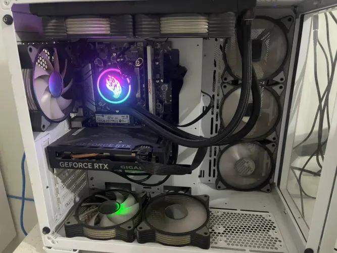 COMPUTADOR GAMER (4060+ i5 10400f)