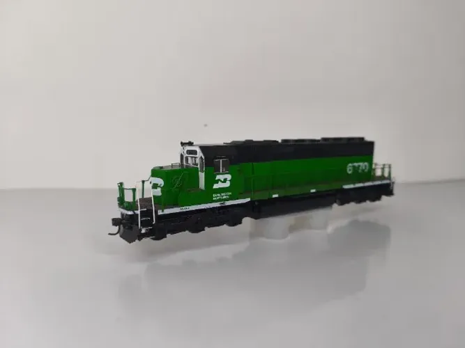 Locomotiva SD40-2 BN COM DCC E SOM KATO HO.