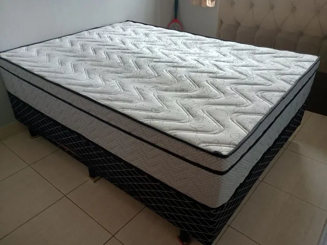Colchão casal 1,88 x 1,38 em excelente estado