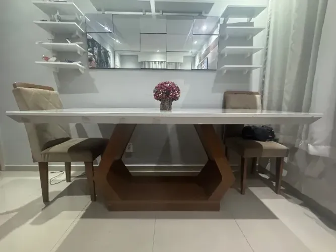 Mesa retangular para 6 cadeiras com tampo vidro