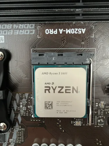 Ryzen 5 5600 + placa mãe