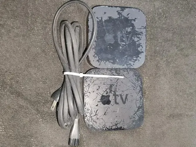 2 Apple TVs 3ª geração (modelos A1427 e A1469)