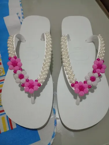 Chinelos decorados encomenda já a sua
