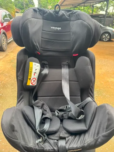 Cadeira de Carro Voyage para Crianças - Excelente Estado - R$ 500
