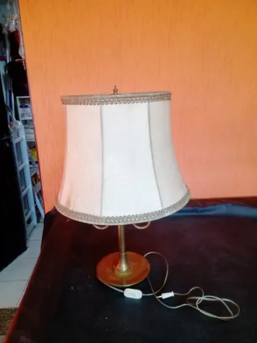 Abajur holandes com base de metal