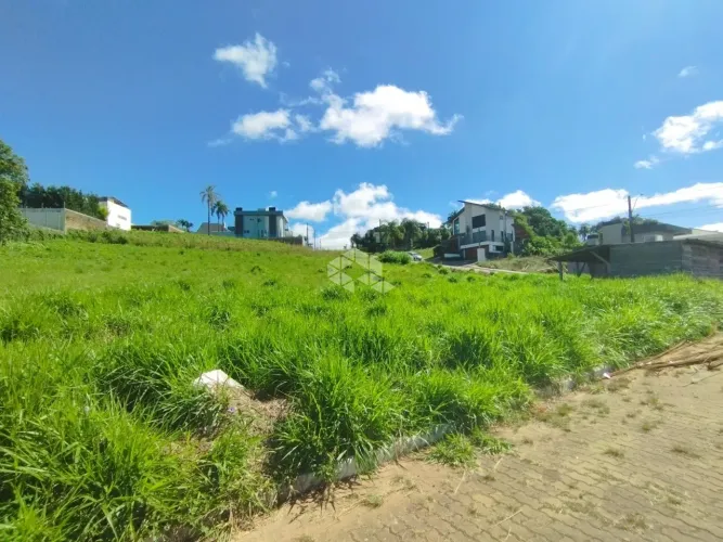 Terreno de esquina em região valorizada de Santa Cruz do Sul