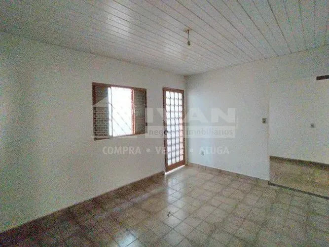 Aluguel Casa Três Quartos Jardim Brasília Uberlândia