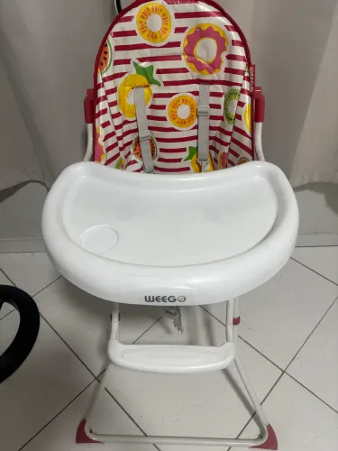 Cadeira alta de alimentação para bebê