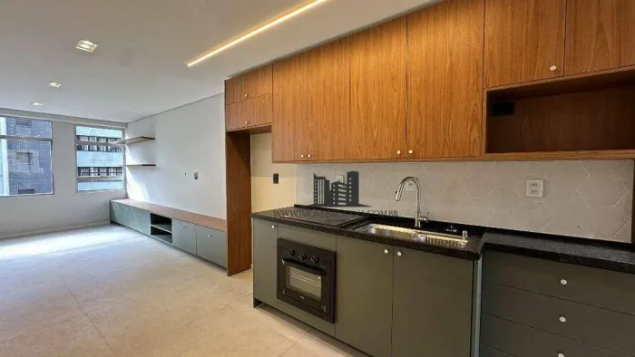 Apartamento de 02 dormitórios com suíte semi mobiliado no bairro Centro em Porto Alegre/RS
