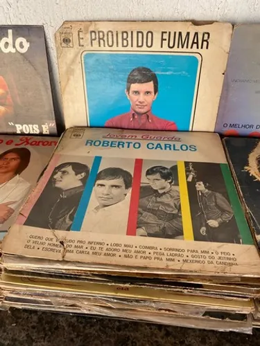 Coleção  com mais de 220 LPs . Todos os ritmos 