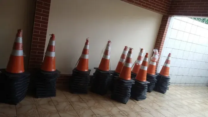Cone Semiflexível 75 cm Refletivo Laranja com Base de Borracha 