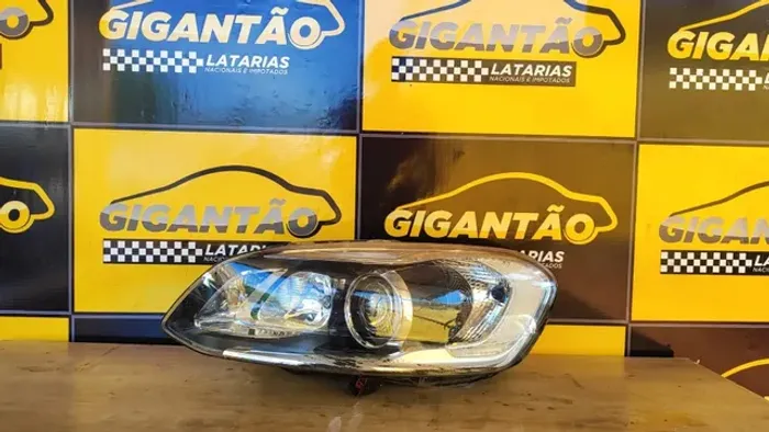 Farol volvo 2018 - usado, oferta