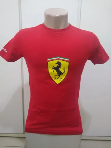 Camiseta Ferrari - Vermelha - Tamanho P