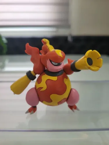Boneco Pokémon Magmortar original