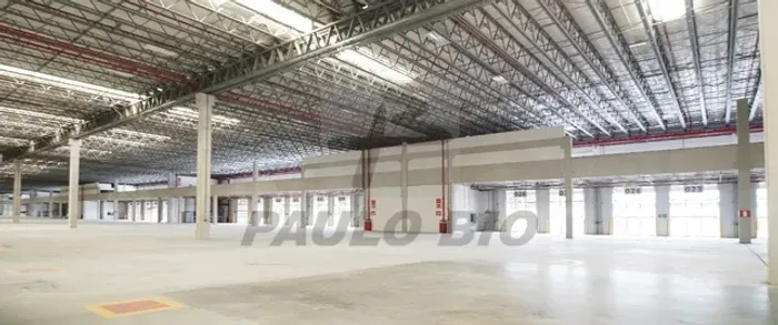 Galpão em condomínio para alugar no Bairro Distrito Industrial de Xerém em Duque de Caxias