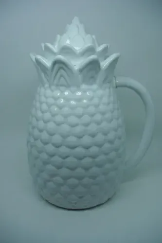 jarra em forma de abacaxi branca de ceramica - nova - na caixa - peça única