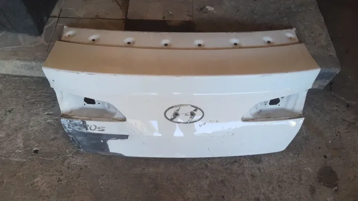 Tampa da Mala do Hb20 sedan
