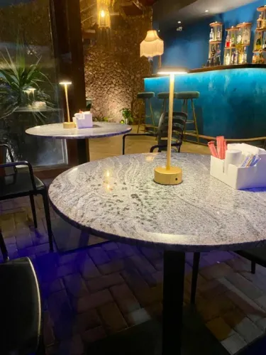 Mesas para Bistrô, Bar, Restaurante.