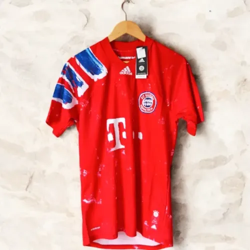 camisa Bayern Adidas x Humanrace Original 20/21