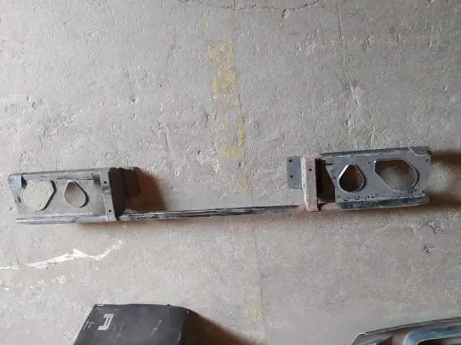 Suporte Parachoque Ford Cargo 1996 ate 2012