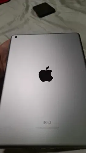 Ipad 6a geração 32gb BT,Wi-Fi + CApa original