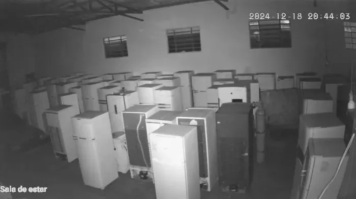 GELADEIRAS E MÁQUINA APARTIR DE 1000 REAIS DE LAVAR