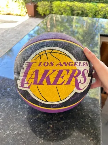 Bola de Basquete Spalding dos Lakers - Edição Especial