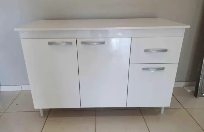 Balcão 1.20 com tampo novo