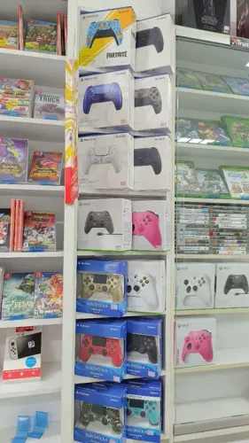 Seleção de controles originais de Playstation, Xbox e Nintendo