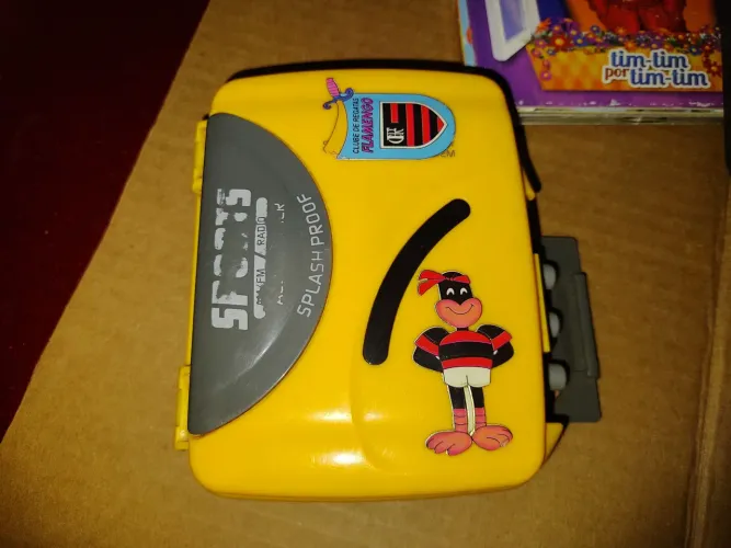 Walkman amarelo, no estado, não funciona