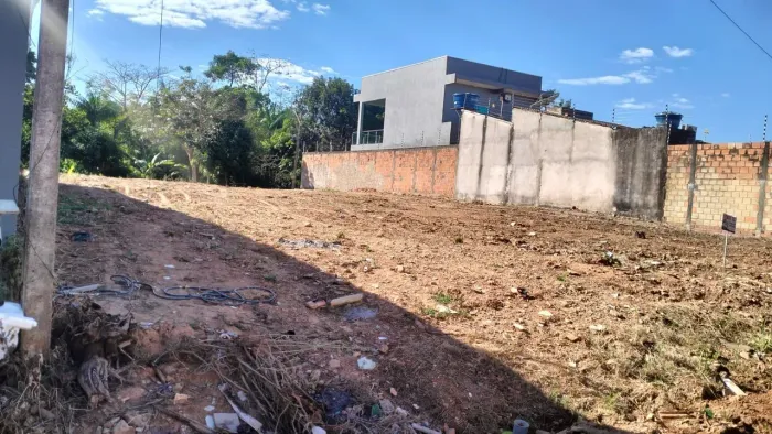 Vende-se ágio de um lote no loteamento cidade Jardim Parauapebas PA