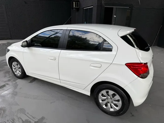 Chevrolet Onix JOY Hatch 1.0 8V Flex Mec. 4P 2019