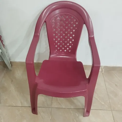 20 Cadeiras topplast suporta até 120 kg ( valor da unidade )