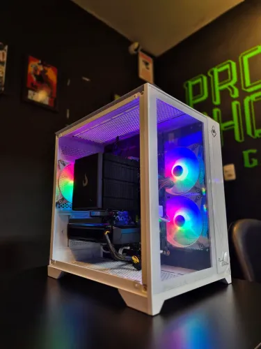 PC Gamer Ryzen 7 + RX 7600
