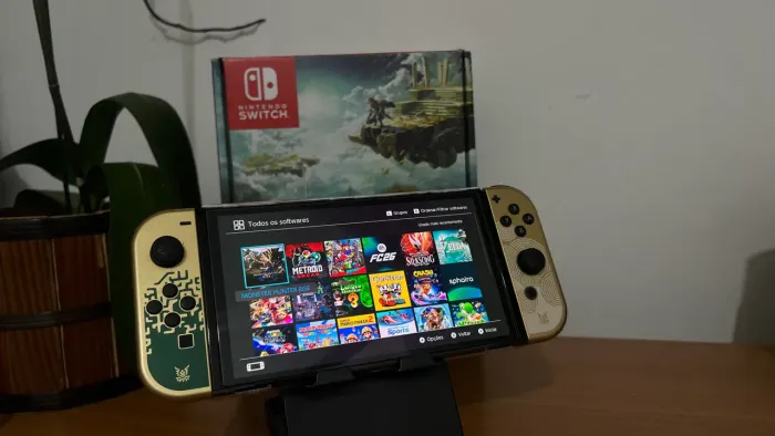 Nintendo Switch OLED - Edição Especial Zelda TOTK | Desbloqueado | 24 jogos baixados