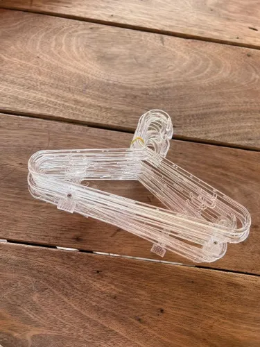 150 Cabides transparentes 8mm, com 50 prendedores