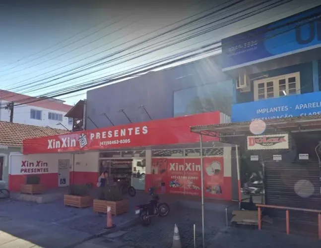 Sala comercial no piso superior